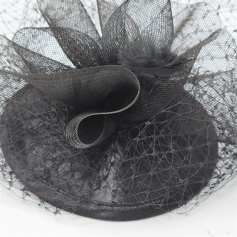 Black Veil Netting Fascinator With Veil Netting, Tulle and Feathers - Picture 13 of 16